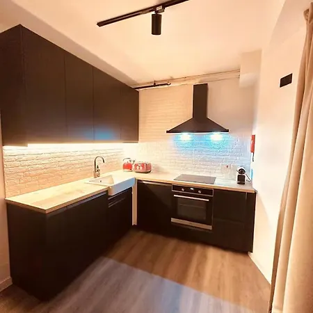 Апартаменты 2 Bedroom Beachside 13th Floor *