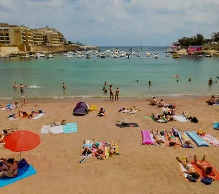 2 Bedroom Beachside 13th Floor Apartment Saint Julian's