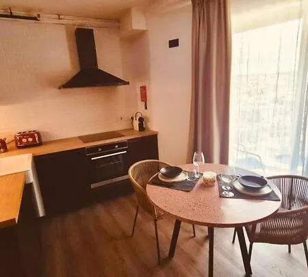 Apartament 2 Bedroom Beachside 13th Floor *