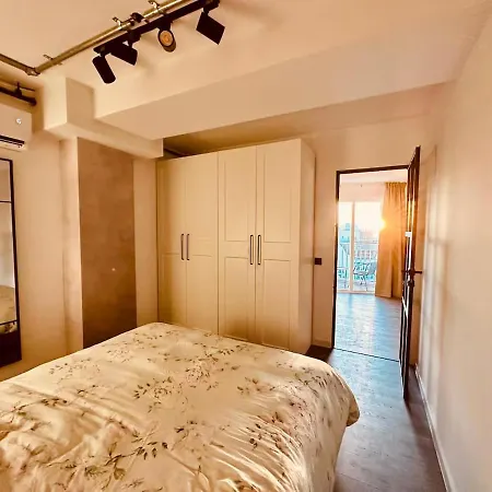 2 Bedroom Beachside 13th Floor San Ġiljan