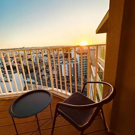 2 Bedroom Beachside 13th Floor Saint Julian's