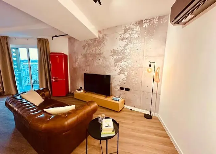 2 Bedroom Beachside 13th Floor Apartament *