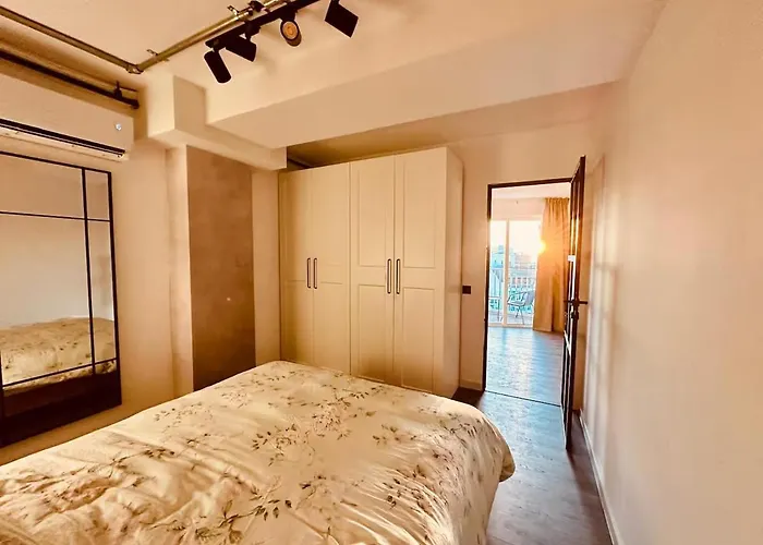 2 Bedroom Beachside 13th Floor St. Julian's